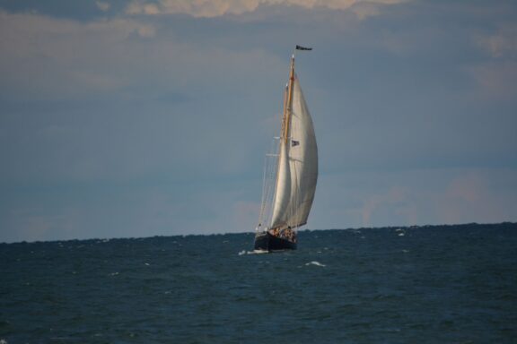 Schooner Sails Roc Port 25_9858